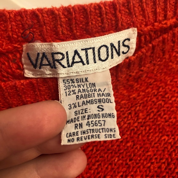 🎁VARIATIONS Red V Line Sweater🎁 - Picture 4 of 4